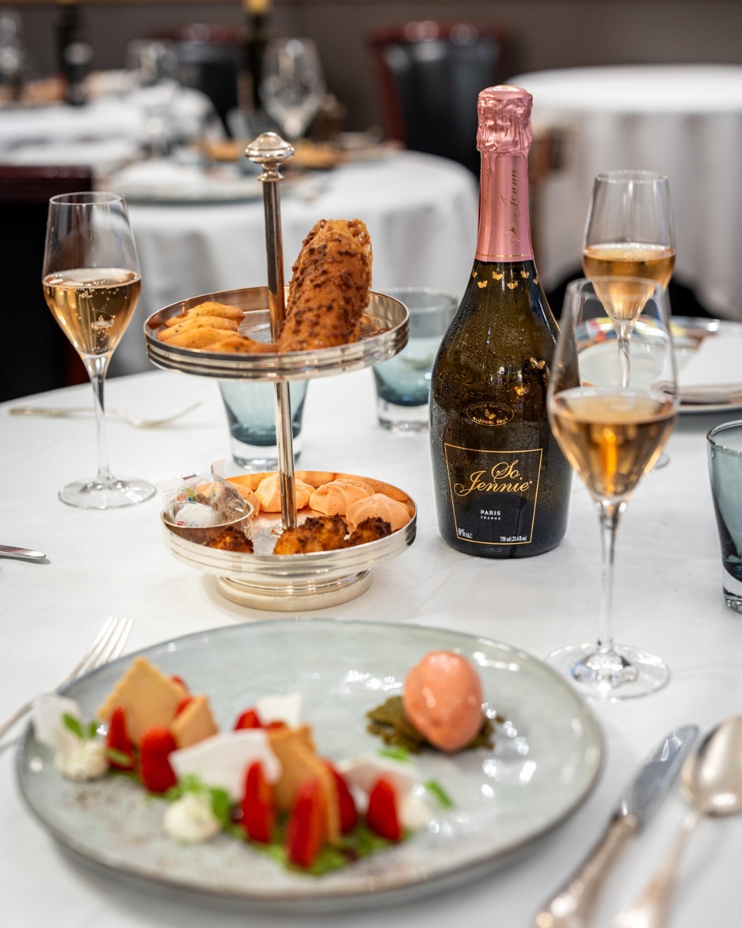 So Jennie Paris Non-Alcoholic Sparkling Wine